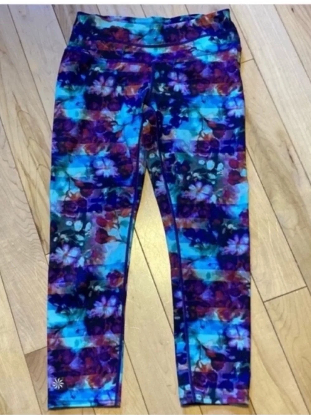 Athleta Floral Fade Sonar Capri Leggings Tights compression blue purple XS